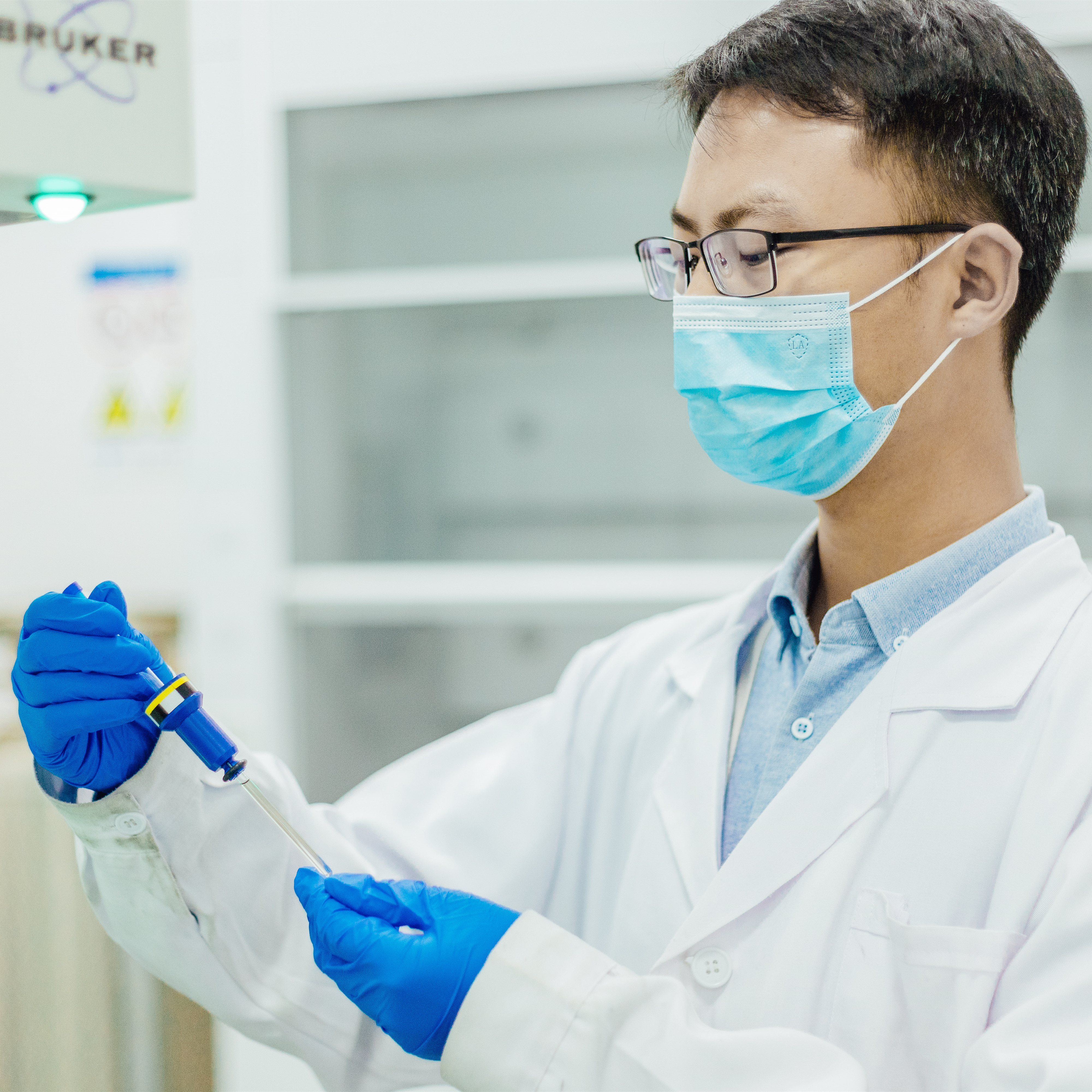 鋰電正極材料應(yīng)用開(kāi)發(fā)組